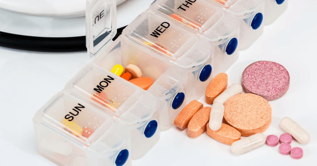 A segurança durante viagens aéreas deve ser prioridade, e qualquer decisão relacionada ao uso de medicamentos deve ser tomada em consulta com um médico especialista.