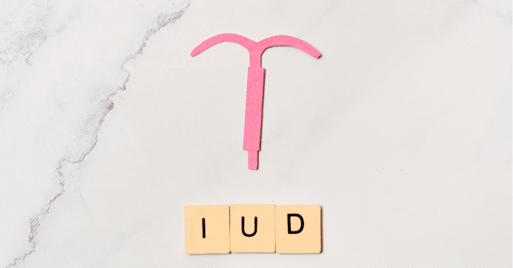 Descubra quanto tempo dura a sedação para implante de DIU, como é o procedimento e por que a avaliação pré-anestésica é crucial. Garanta seu conforto e segurança.