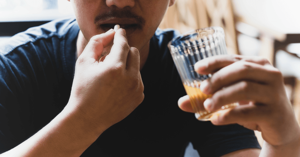 Descubra como a combinação de antibióticos e álcool afeta seu tratamento e saúde. Leia orientações seguras para evitar riscos.