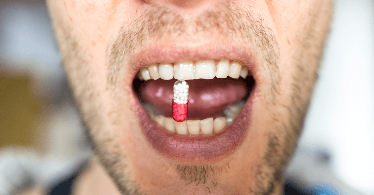 Explore a interação entre antidepressivos e saúde oral, incluindo impactos e dicas para manter uma boca saudável durante o tratamento.